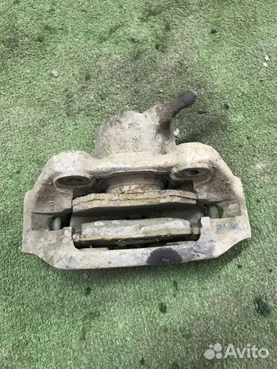 Суппорт передний левый Audi 80 B3 RU 1.8