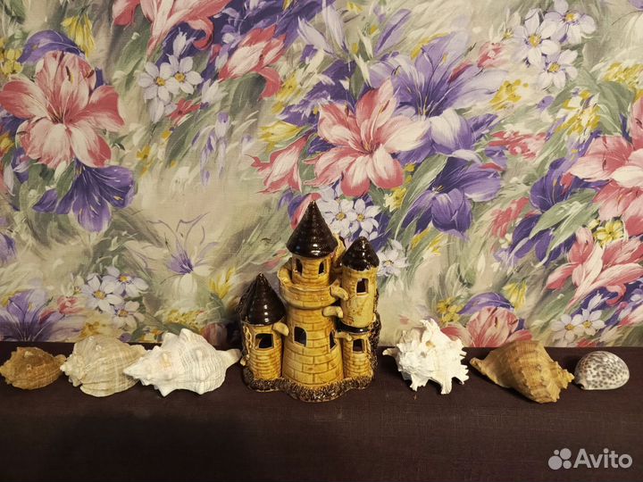 Замок для аквариума