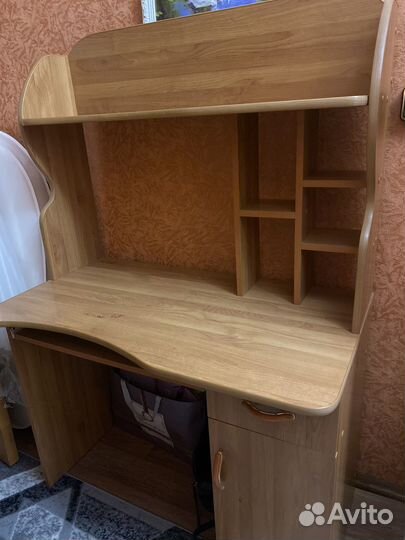 Компьютерный стол