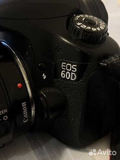 Зеркальный фотоаппарат EOS60D