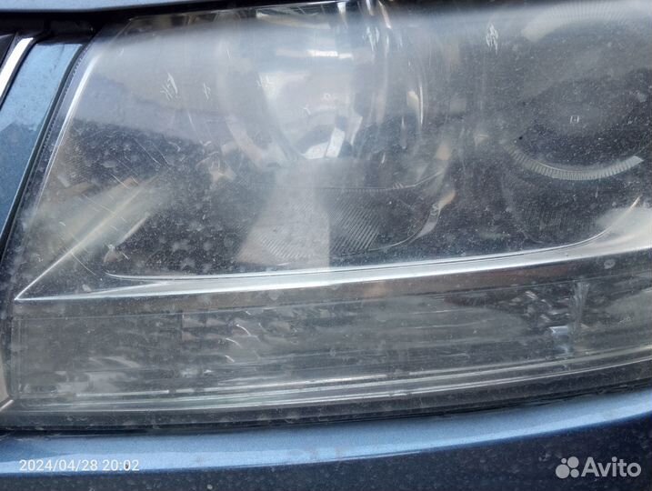 Фара передняя левая Suzuki Grand Vitara 2006