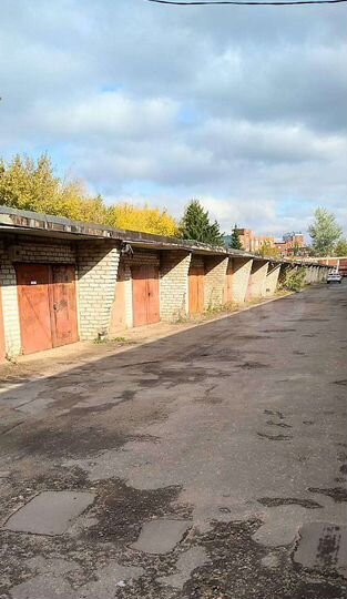 Гараж, > 30 м²