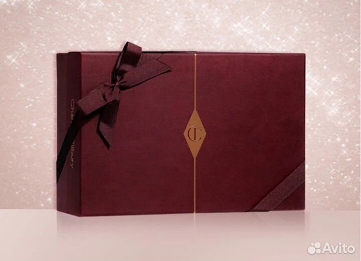 Charlotte Tilbury фирменные коробки