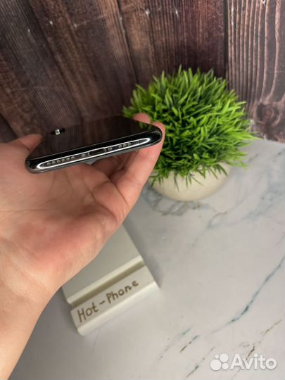 iPhone Xs, 64 ГБ