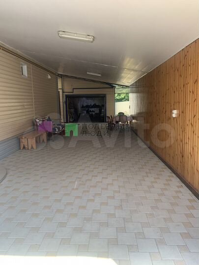 Дом 208 м² на участке 25 сот.