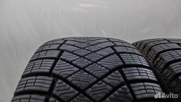 Pirelli Ice Zero FR 205/60 R16 96T