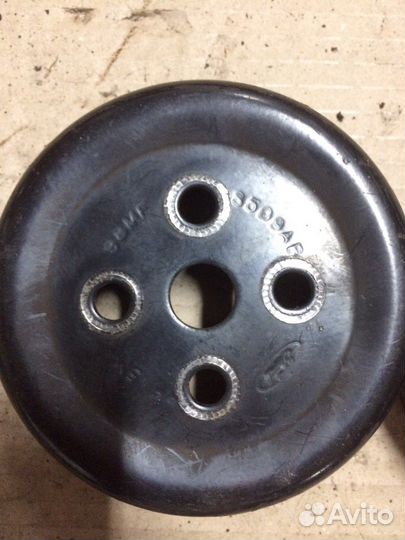 Шкив водяного насоса Ford Focus 2 1.6 бензин