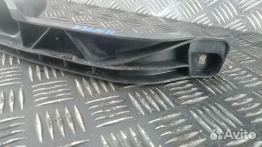 Крепление бампера переднее volkswagen jetta 5 (HNK01HF02)