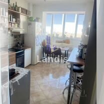 3-к. квартира, 87,7 м², 16/22 эт.