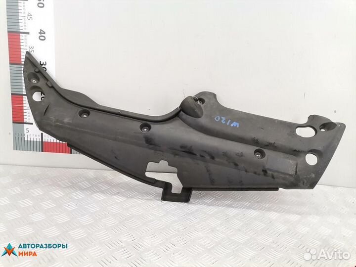 Накладка декоративная Toyota Prius 2 2006