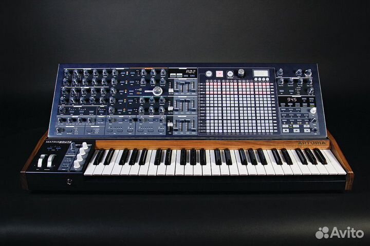 Arturia MatrixBrute Аналоговый матричный синтезато