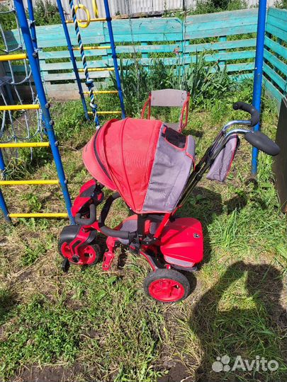 Детский трехколесный велосипед с ручкой