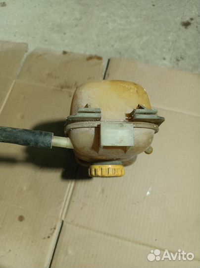 Бачок расширительный Opel Omega