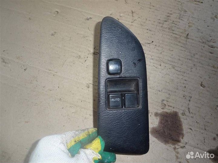 Блок управления стеклоподъемниками Nissan Almera