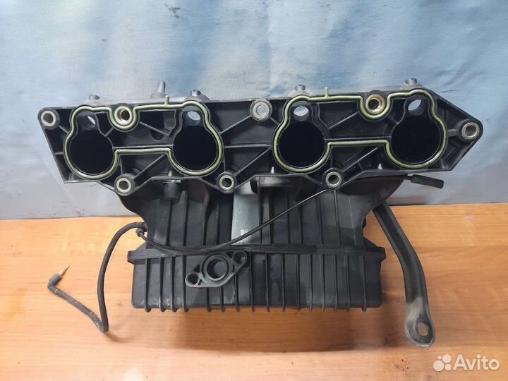 Впускной коллектор Mercedes M111