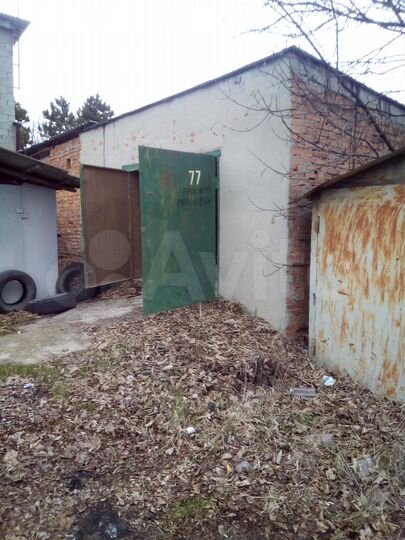 Гараж, > 30 м²