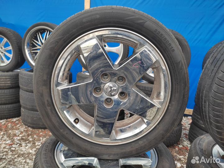 Колеса резина 225/50+диски оригинал хром Dodge R18