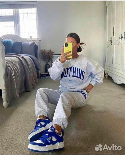 Костюм женский новый