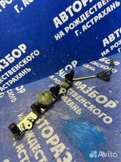 Топливная рампа в сборе Honda City седан L15A 2002