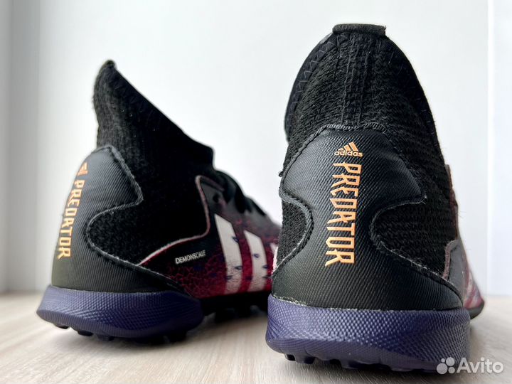 Бутсы сороконожки Adidas Predator