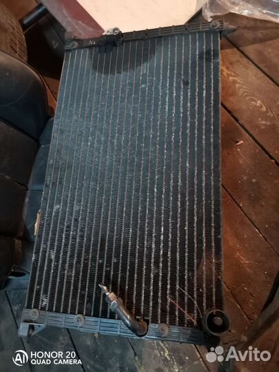 Продам радиатор кондиционера марк 90