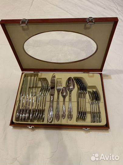 Набор столовых приборов новый