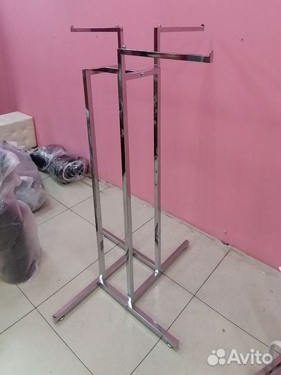 Вешало - стойка для одежды 4-х рожковая