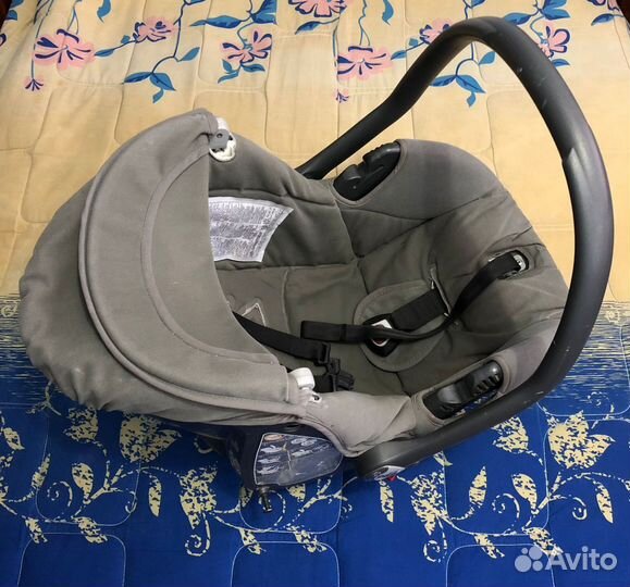 Автомобильное кресло