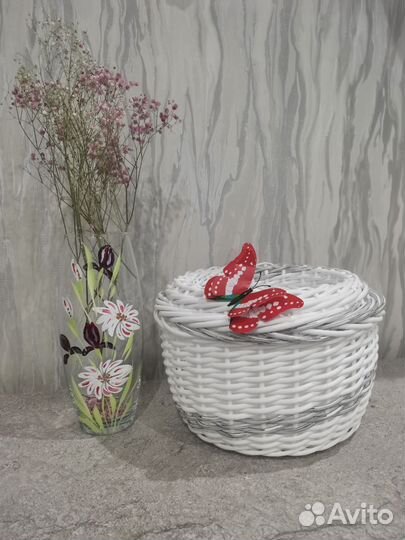 Кашпо из искусственного ротанга