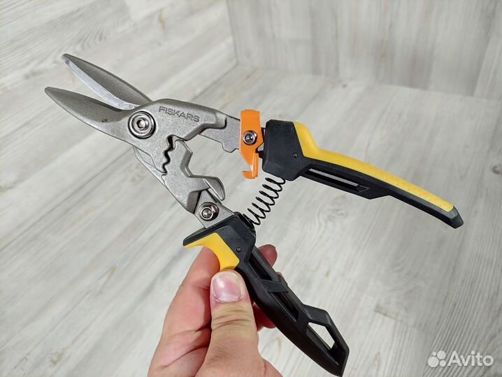 Ножницы для металла прямые PowerGear Fiskars