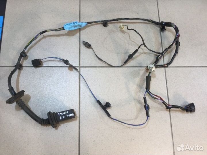 Проводка (коса) задняя правая Mitsubishi Grandis