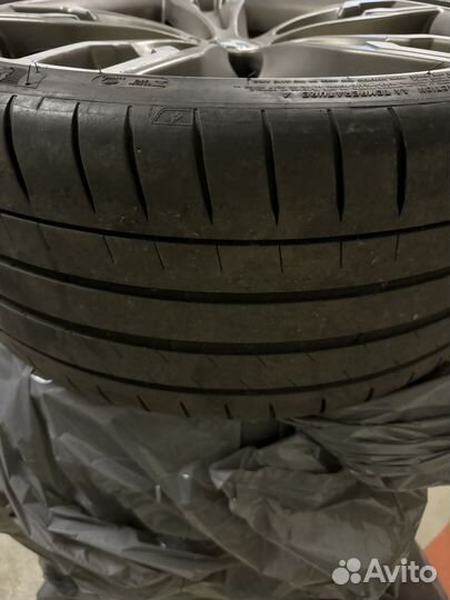 Комплект колёс на оригинальных дисках BMW 668M R20