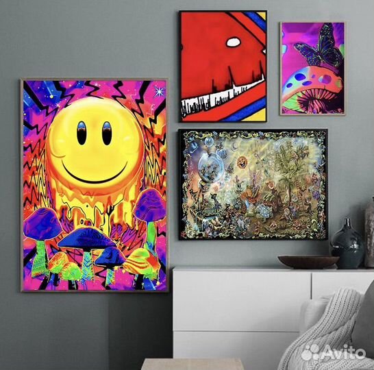 Яркая картина в интерьер