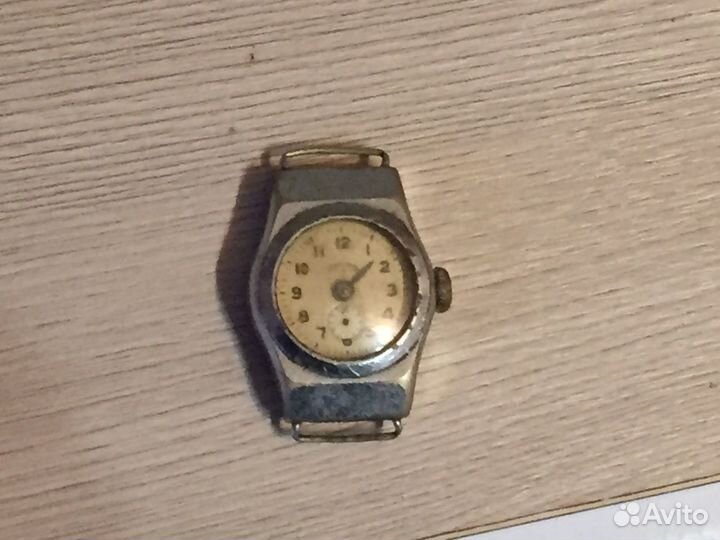 Часы наручные (сломаные)