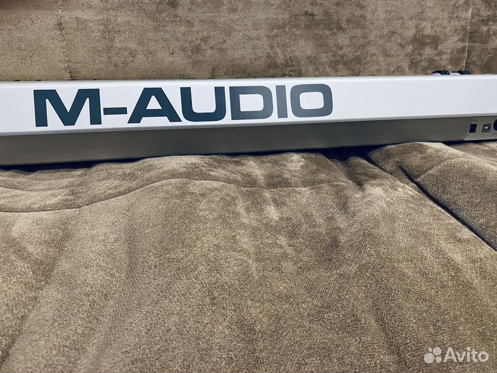 Клавиатура midi M-audio 61 клавиша