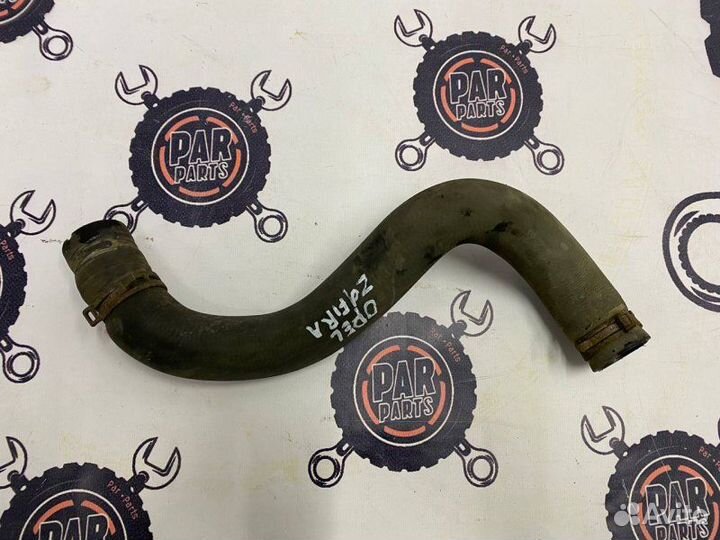 Патрубок системы охлаждения Opel Zafira B 1.8