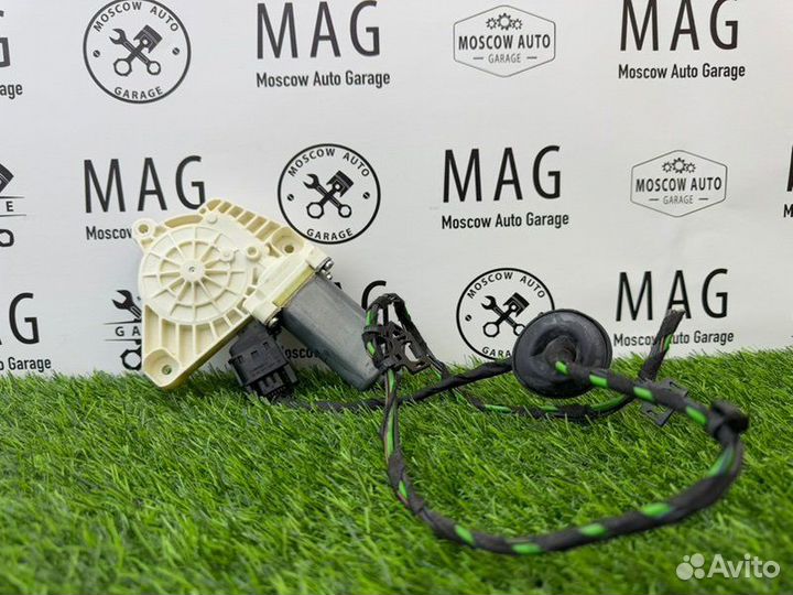 Мотор стеклоподъемника задний левый Mercedes-Benz
