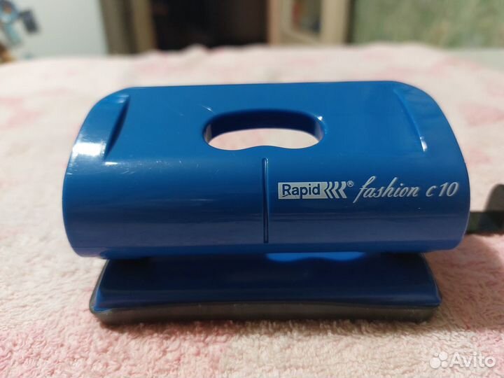 Дырокол Rapid