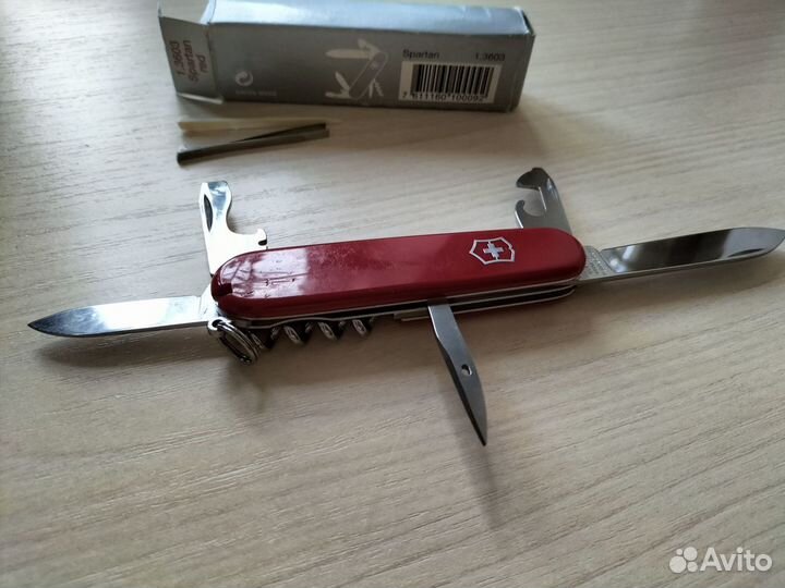 Настоящий швейцарский складной нож victorinox