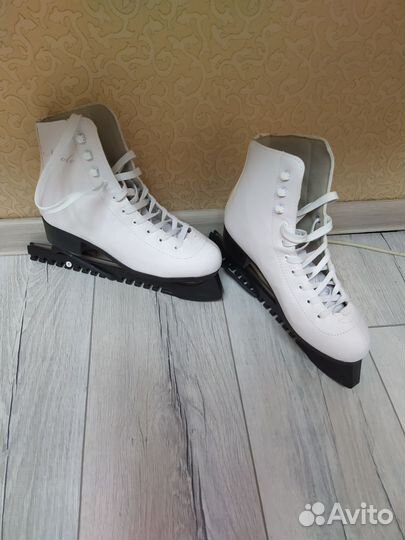 Коньки женские