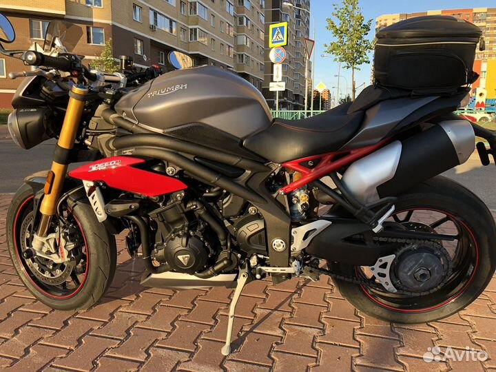 Triumph speed triple 1050 R