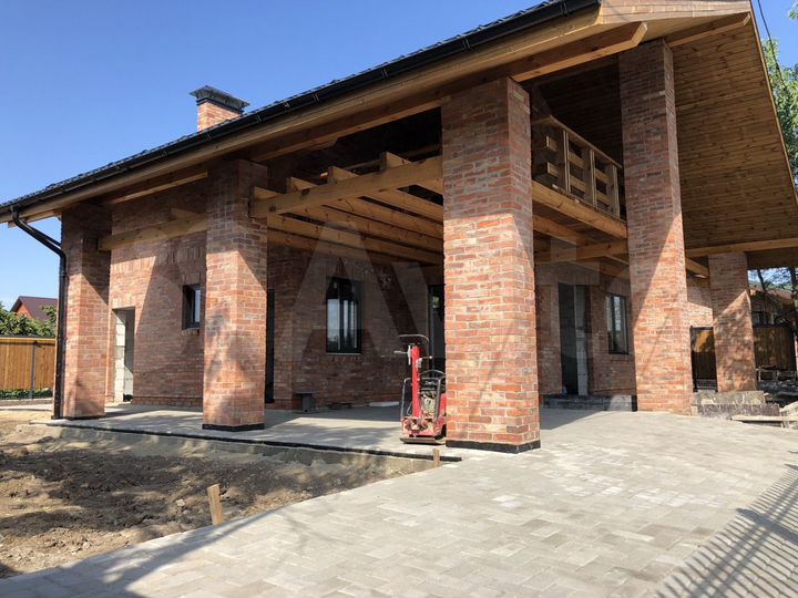 Коттедж 150 м² на участке 6 сот.