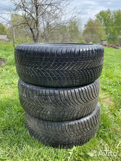 Goodyear Vector 4Seasons Gen-3 225/45 R17 94W