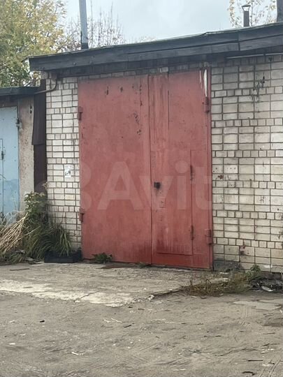 Гараж, > 30 м²