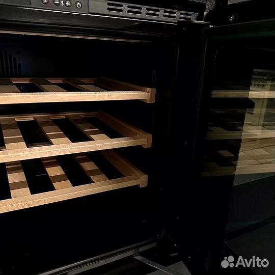 Винный шкаф lofra zbrnm24T bronze