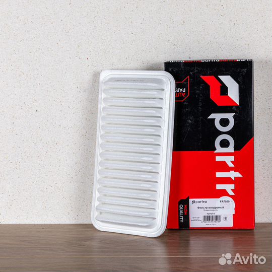 Фильтр воздушный Toyota Avensis II, Corolla IX