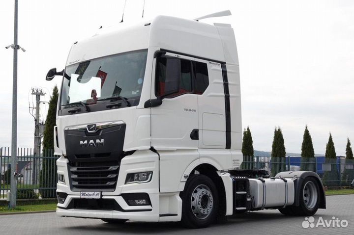 Стекло фары левое Man Tgx TG3