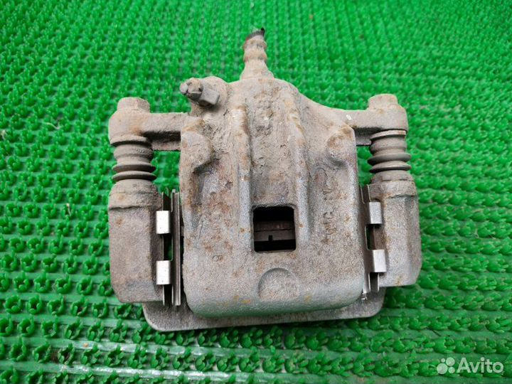 Суппорт задний правый Hyundai Sonata EF G6BA 2005