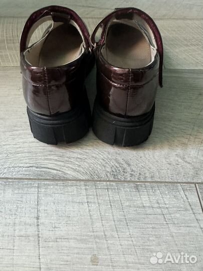 Туфли для девочки 35