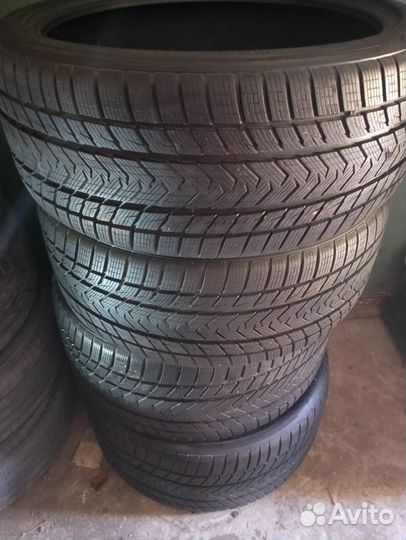 Gripmax SureGrip Pro Winter 275/35 R22 и 315/30 R22 104V